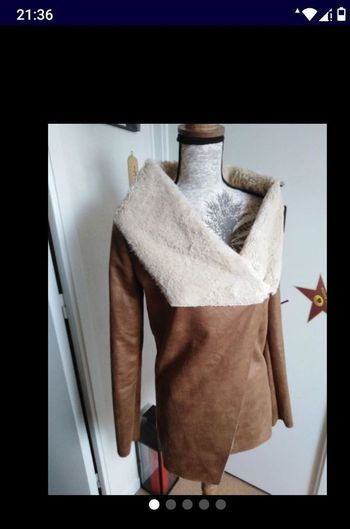 Veste, manteau femme bershka femme mi saison, été  taille S ou  36,38, col fausse fourrure, couleur Camel
