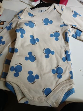 Lots 2 body disney