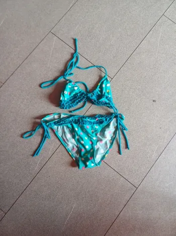 Maillot de bain à pois 14 ans