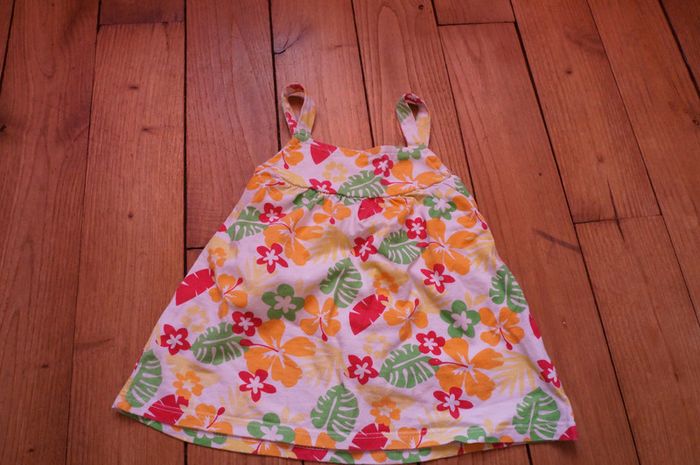 Superbe débardeur à motifs 2 ans 1,50€