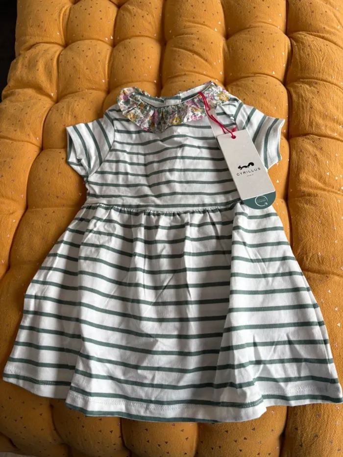 Robe cyrillus 6 mois neuve