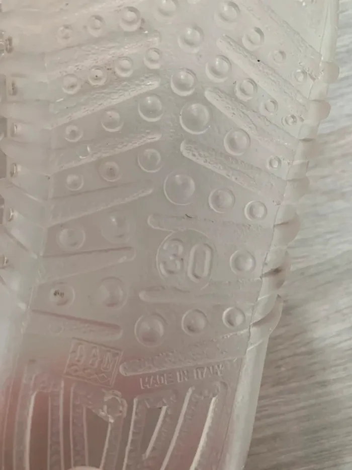 Chaussures de plage pointure 30 - photo numéro 4