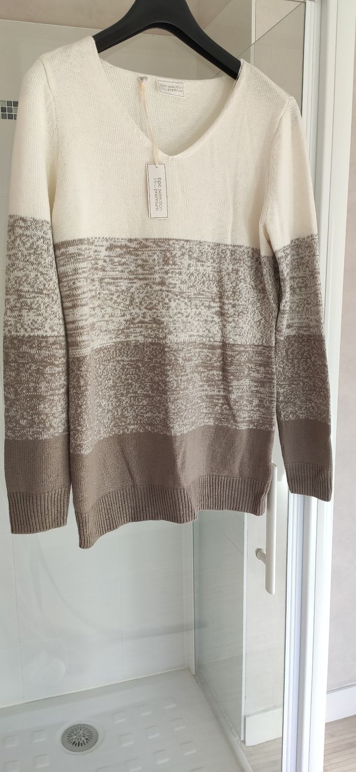 Pull long encolure V