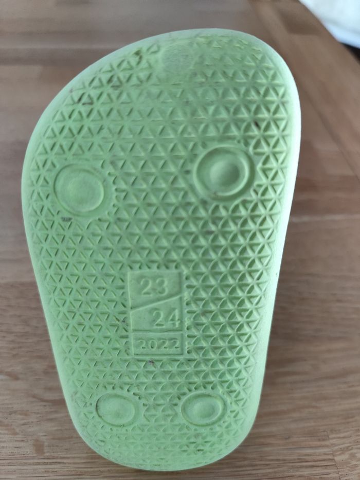 Chaussures type crocs 23 - photo numéro 2