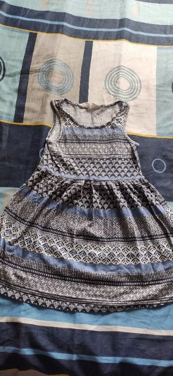 Robe fille 4/6 an, sans manche