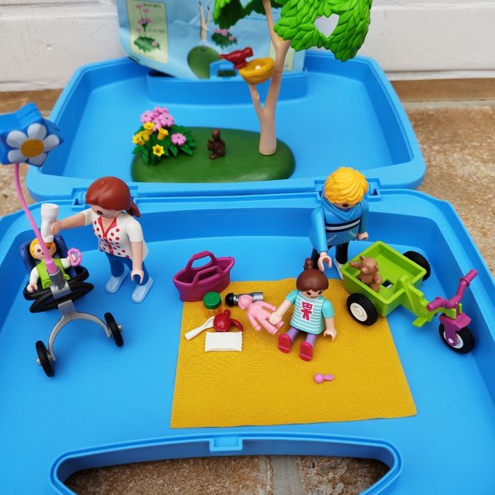 Playmobil Family Fun - Valisette pique-nique en famille - photo numéro 2