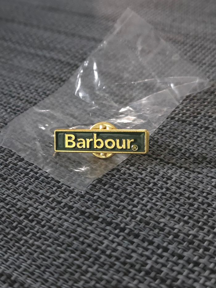 Pin's Barbour relief - photo numéro 5