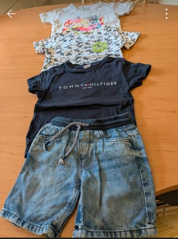 Lot 3 tee shirts manches courtes+ 1 short garçon 4 ans