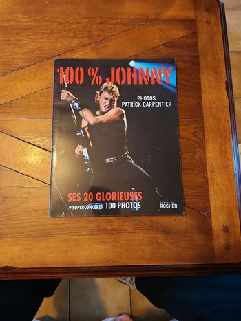 Livre 100% Johnny ses 20 Glorieuses