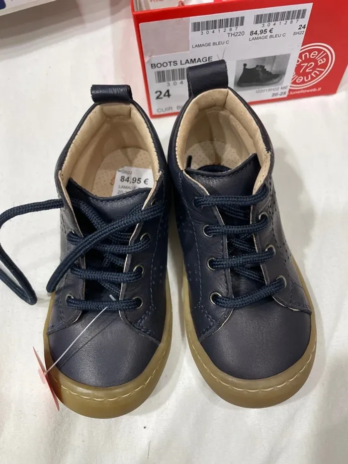Chaussure neuve 24