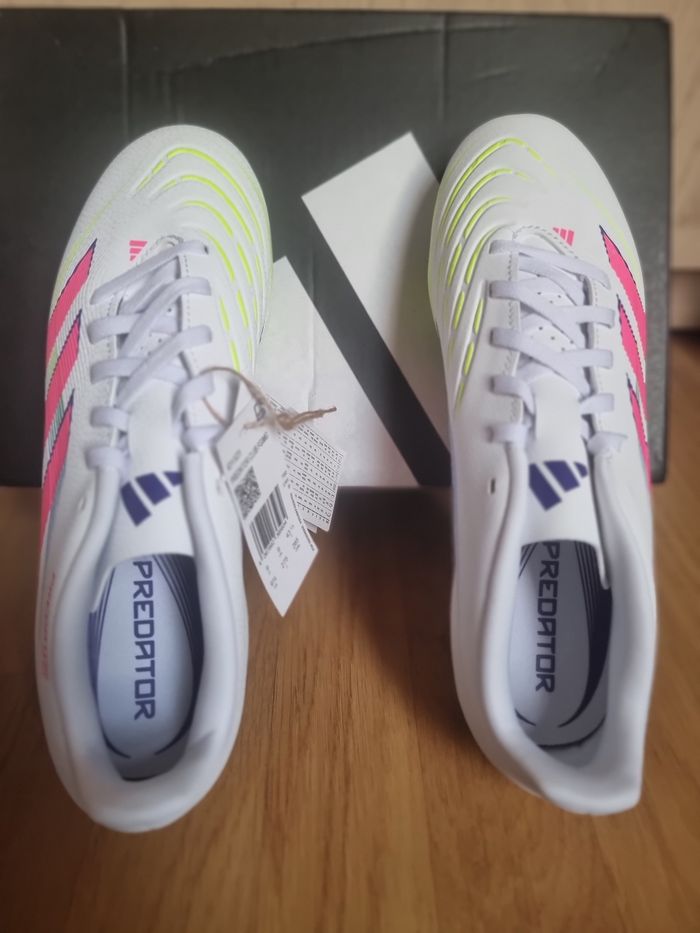 Chaussure de football - photo numéro 2