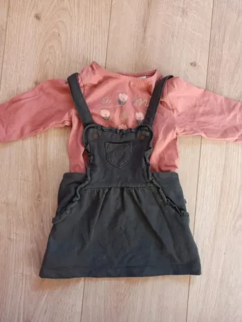 Robe et t-shirt manches longues