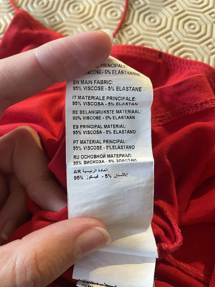 débardeur rouge - photo numéro 3