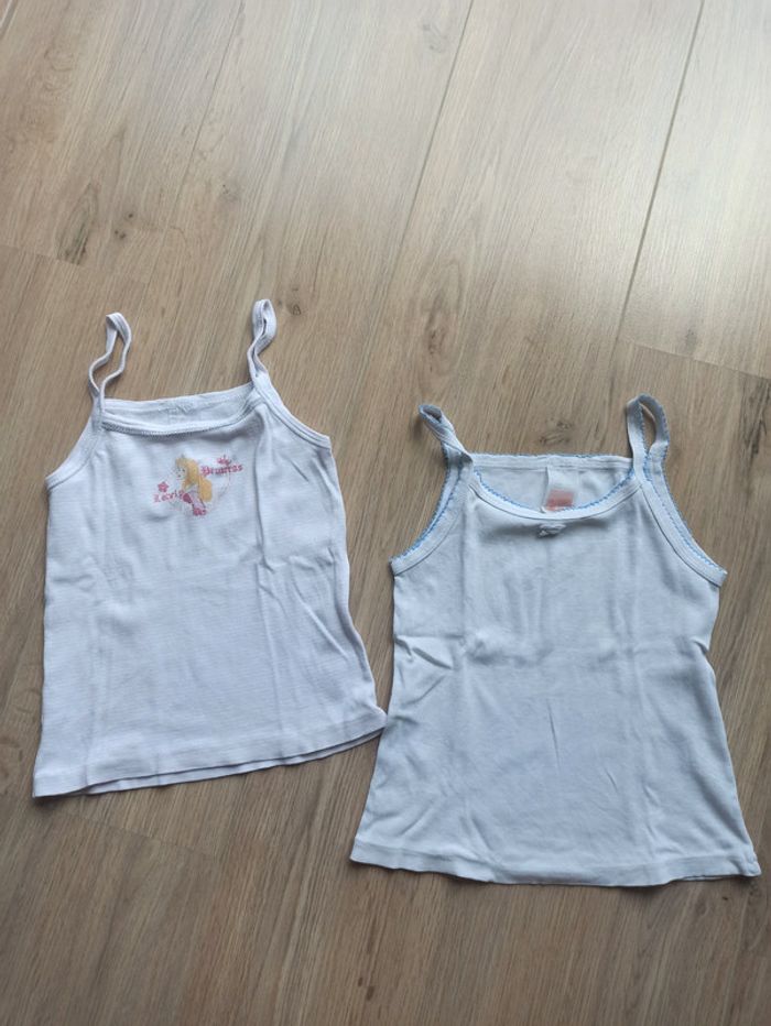 2 chemises de corps 4 ans