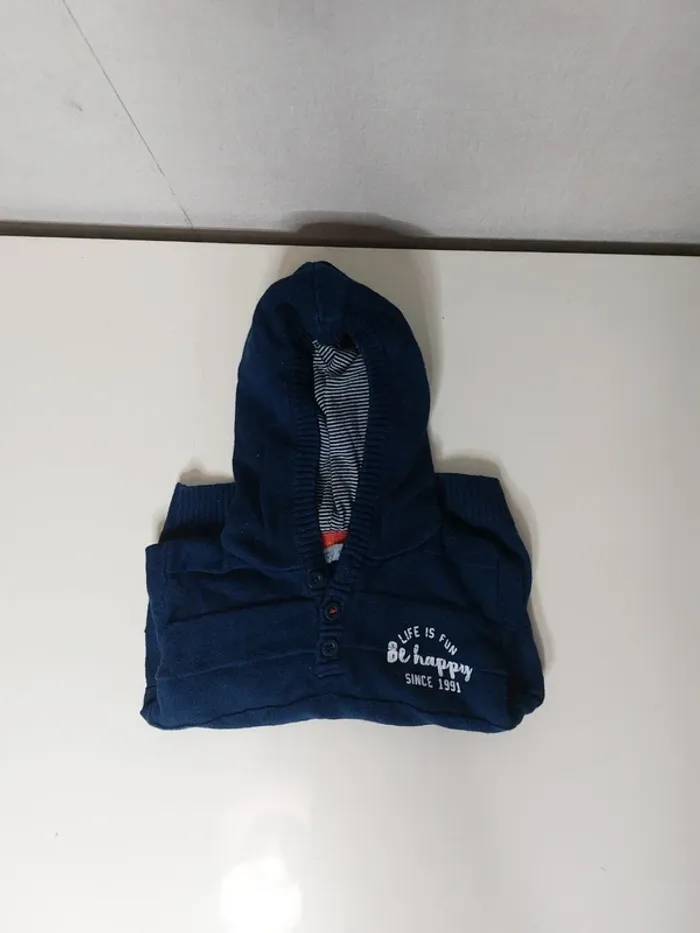 Pull bleu avec capuche baby"Gémo" - photo numéro 3