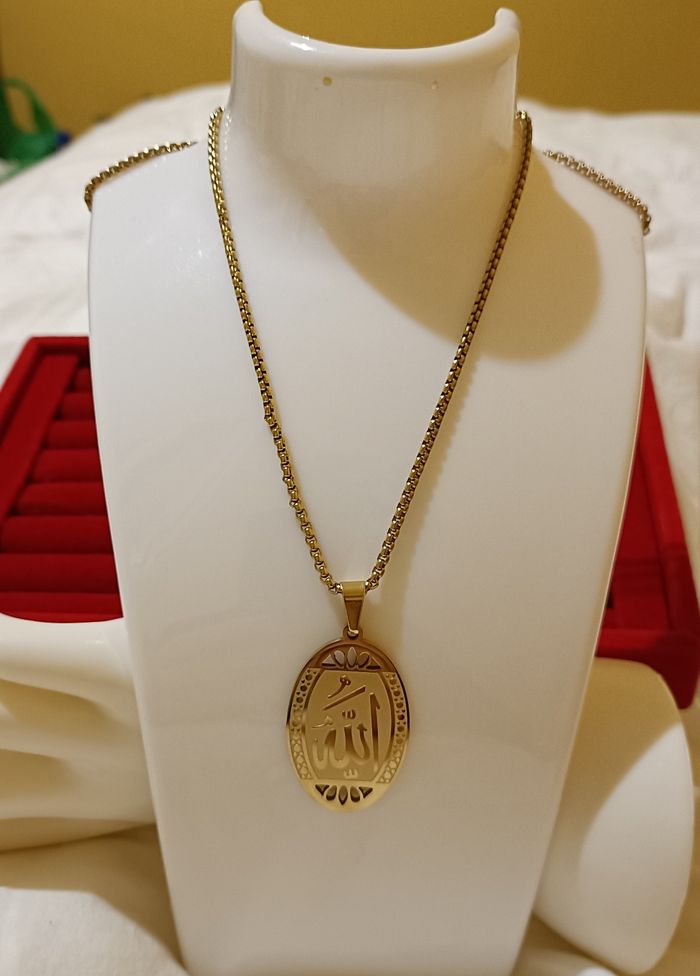 Collier religieux - photo numéro 2