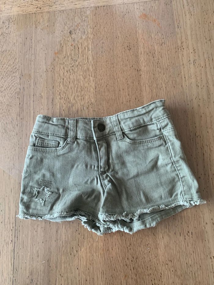Short kaki tao taille 3 ans