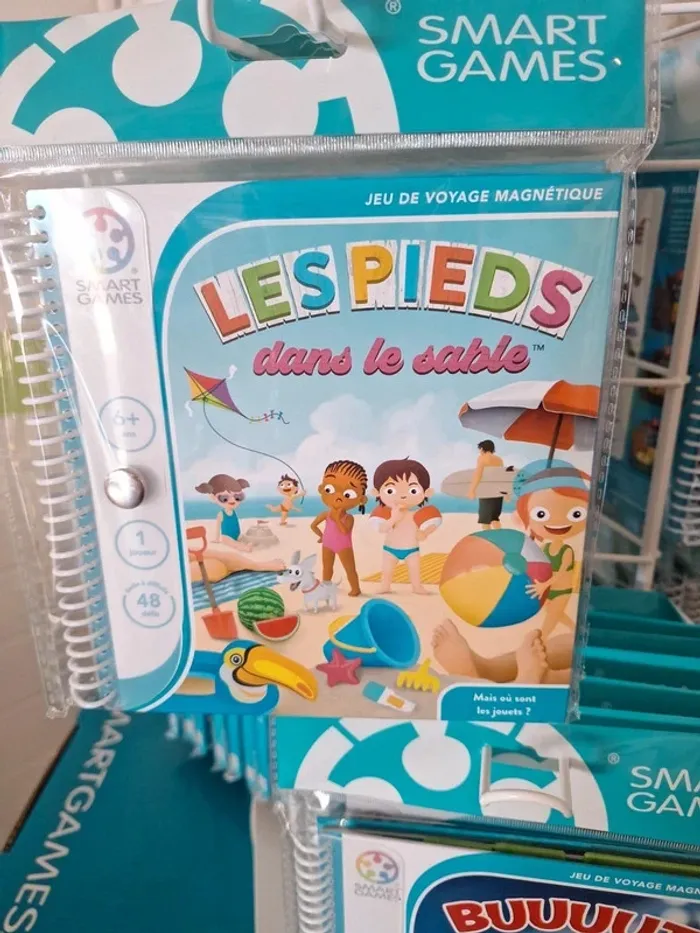 SmartGames – Les Pieds dans le Sable Neuf - Jeu de logique de poche magnétique