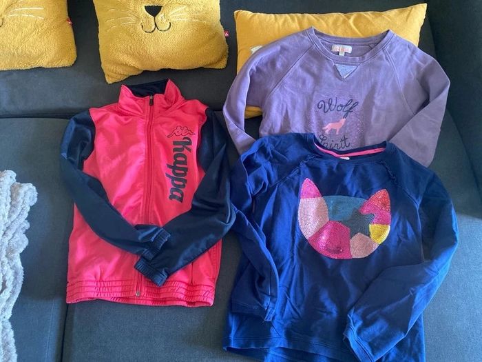Lot deux sweat et une veste sport