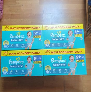 4 maxis economy packs Pampers baby dry taille 5+