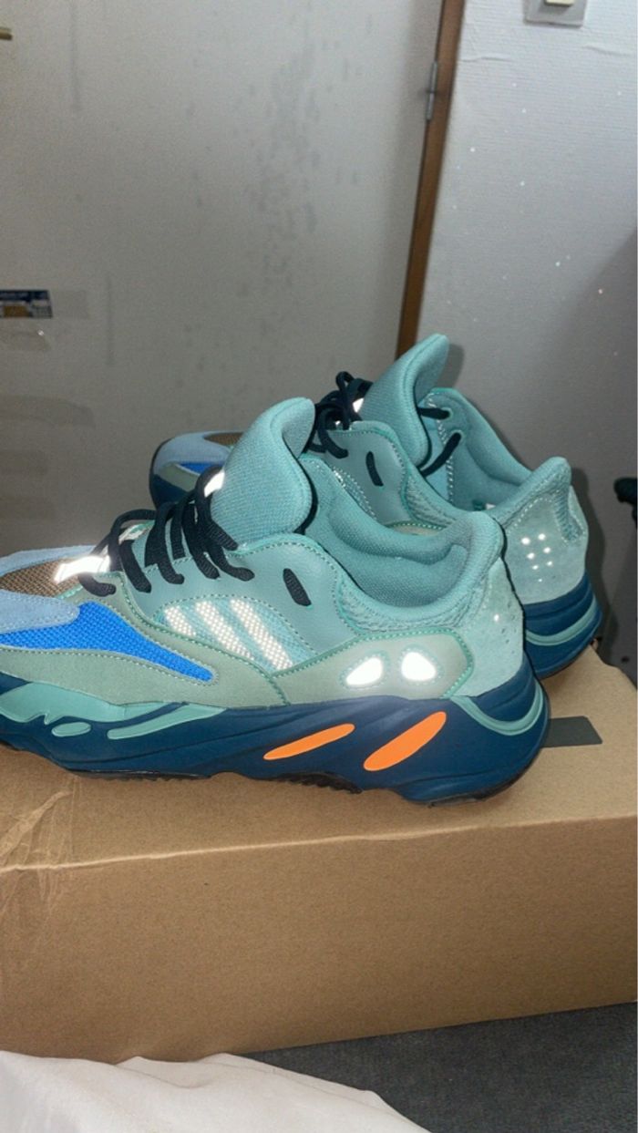 Yezzy boost 700