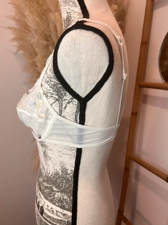 Soutien-gorge écru - photo numéro 4