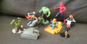Lot de figurines marvel avangers