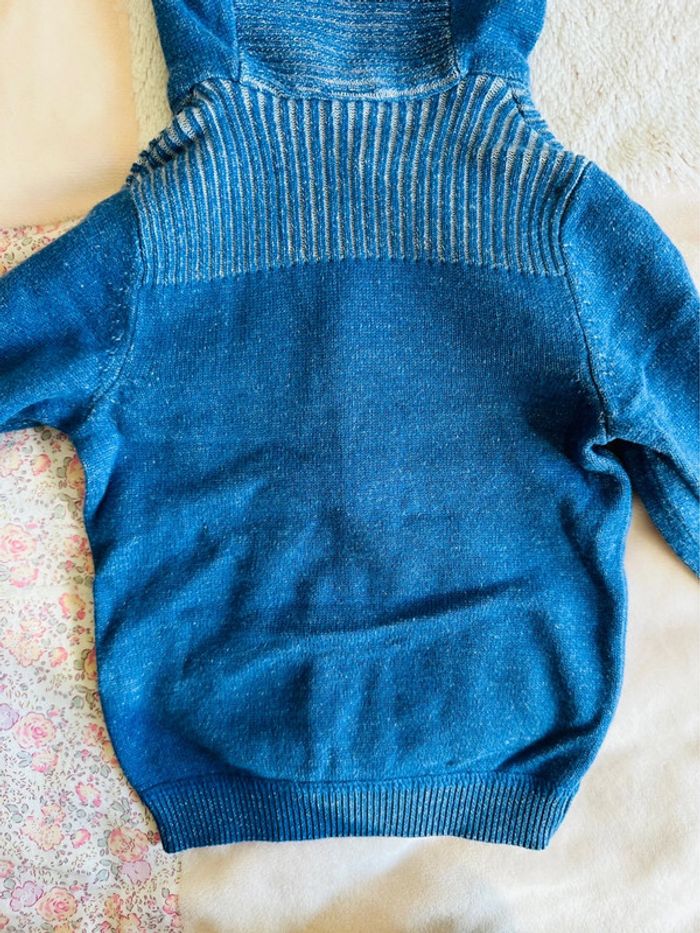 Gilet à capuche 6 mois - photo numéro 6