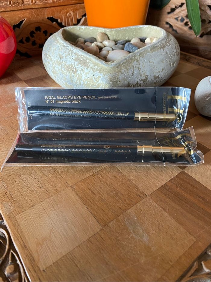 Lot 2 fatal blacks eye pencil noir Helena Rubinstein