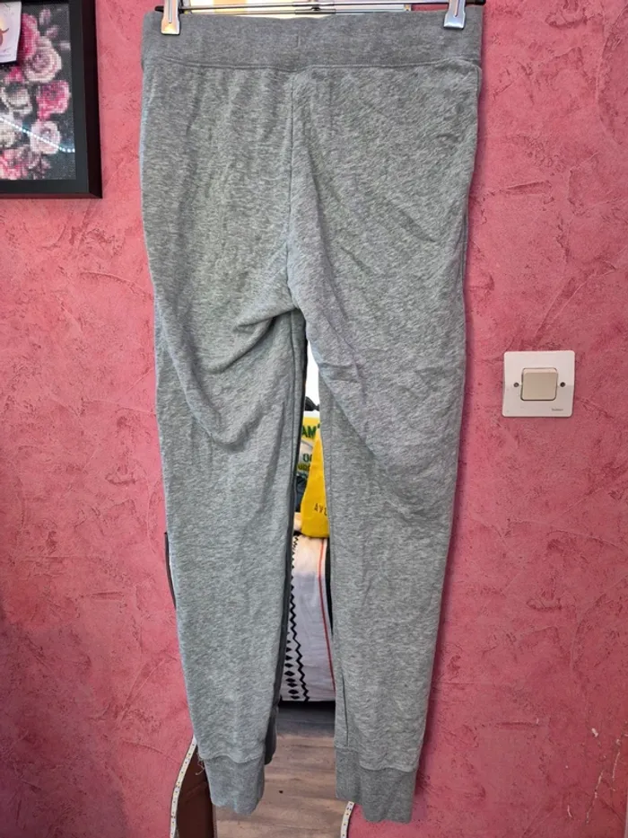 Pantalon survêtement Nike gris - photo numéro 2