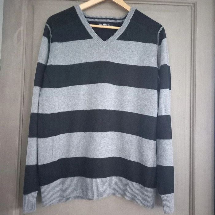 pull Celio col v