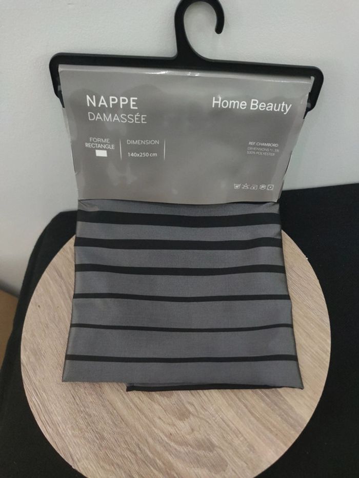 Nappe 140x250 anti tache imperméable infroissable neuf - photo numéro 3