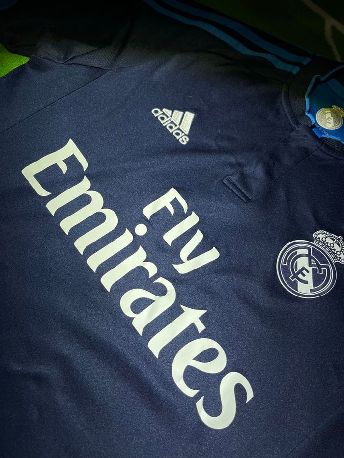 Maillot foot Real Madrid 🇪🇸 third 2015/16 Ronaldo - photo numéro 4