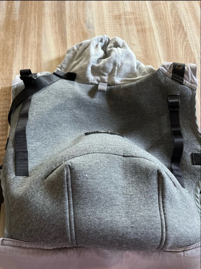 Porte bébé hoodie carrier love radius - photo numéro 3