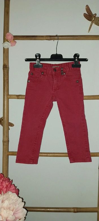 Jean/ Pantalon slim rouge 2 ans Très bon état