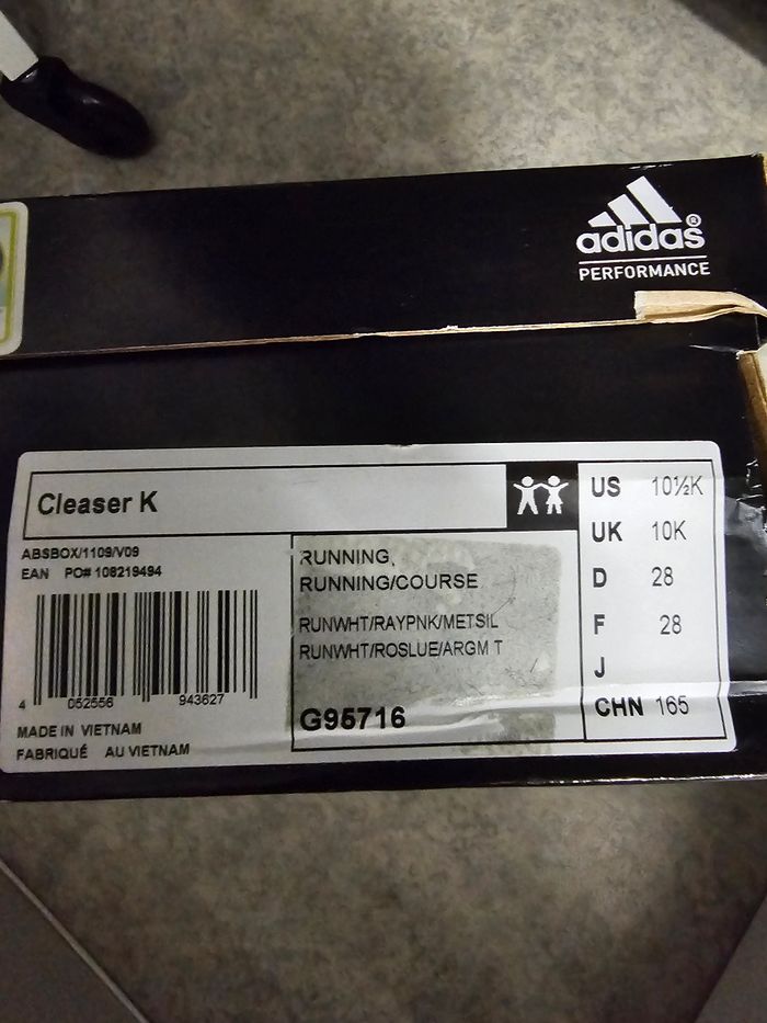 Basket fille neuve pointure 28 adidas rose blanche et grise - photo numéro 2