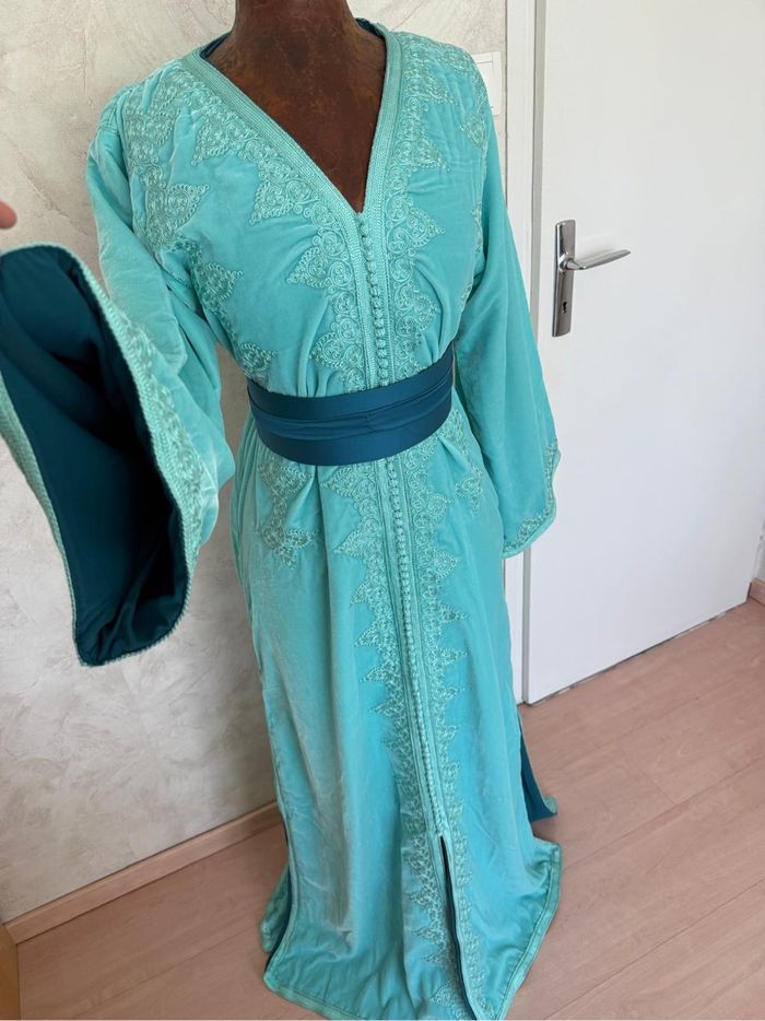 Caftan bleu cyan velours doublure intérieur soie - photo numéro 2