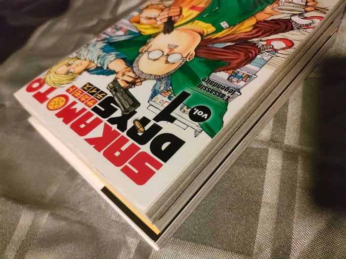 Lot Manga Sakamoto days 1 et 2 plus the undertakers fossoyeur de revenants 1 - photo numéro 2