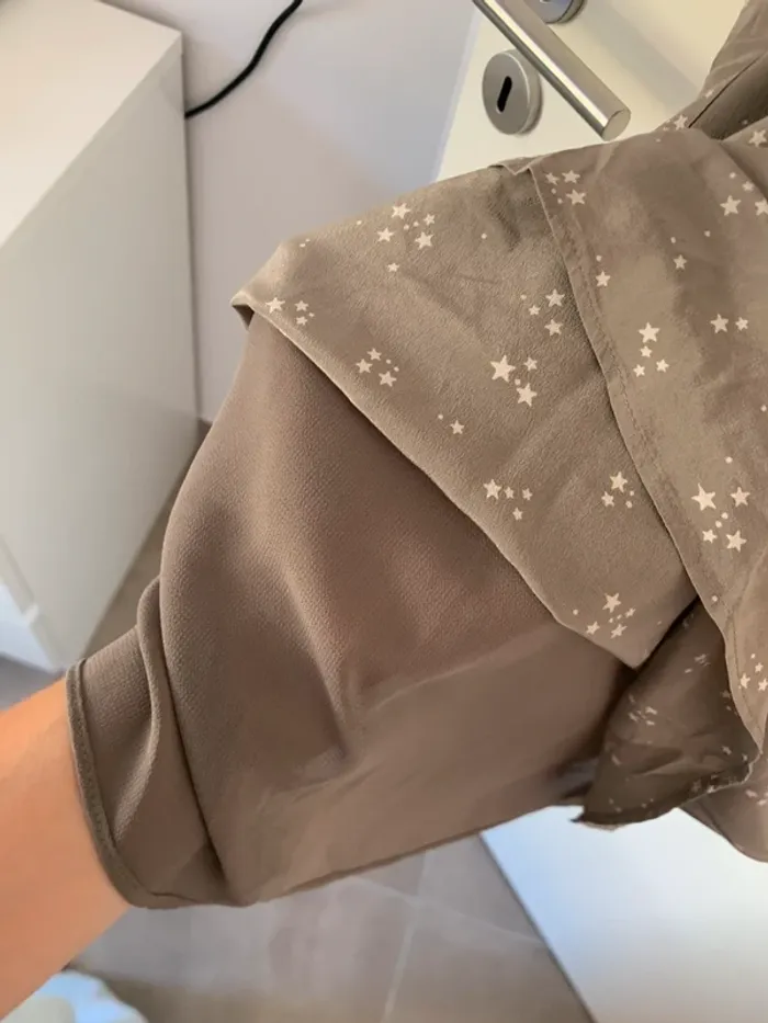 Robe à bretelle en soie grise avec des étoiles blanche taille M Sud Express - photo numéro 5