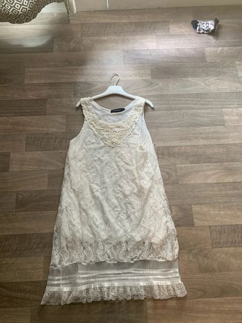 Haut dentelle crochet blanc neuf