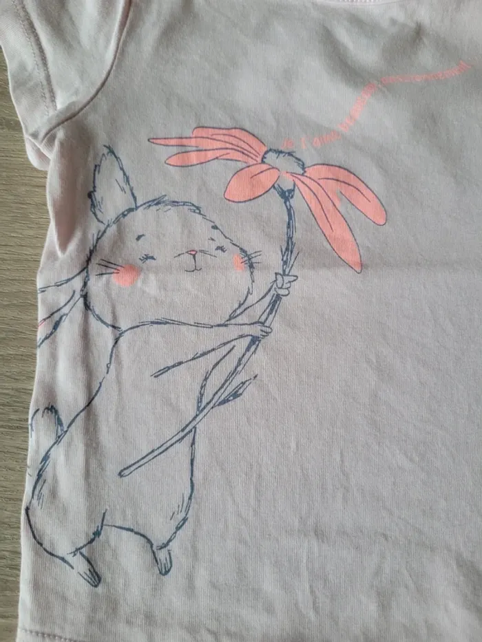 Lot de 3 (+1) tee-shirts fille en 18 mois - photo numéro 4