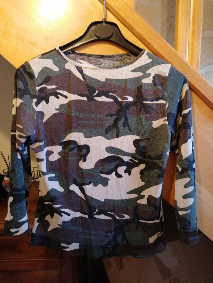 Tee shirt camouflage