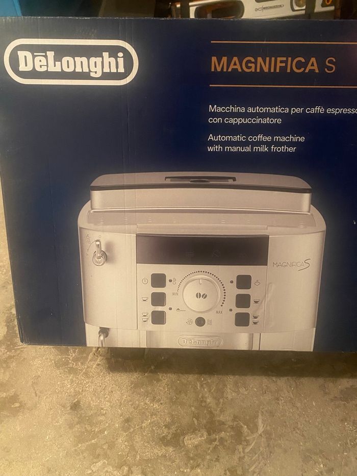 Machine à café Delongui Magnifica S - photo numéro 3