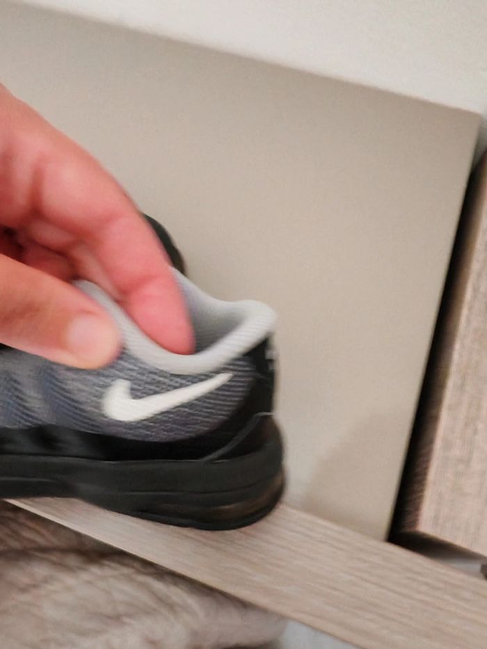 Basket Nike taille 23.5 - photo numéro 9