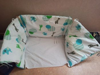 Tour de lit réversible