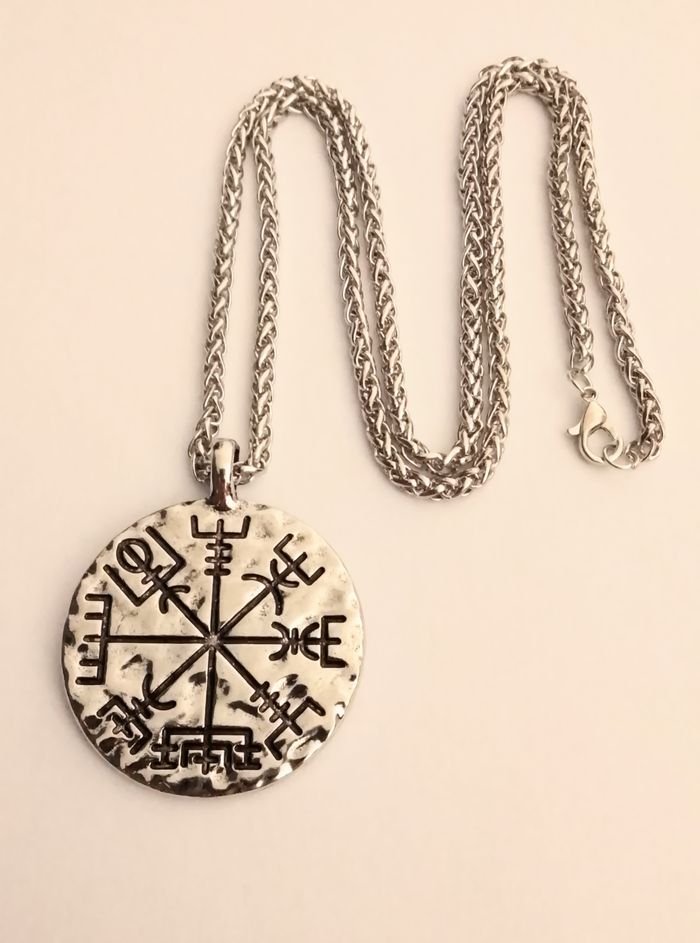 Chaîne + pendentif viking - photo numéro 3