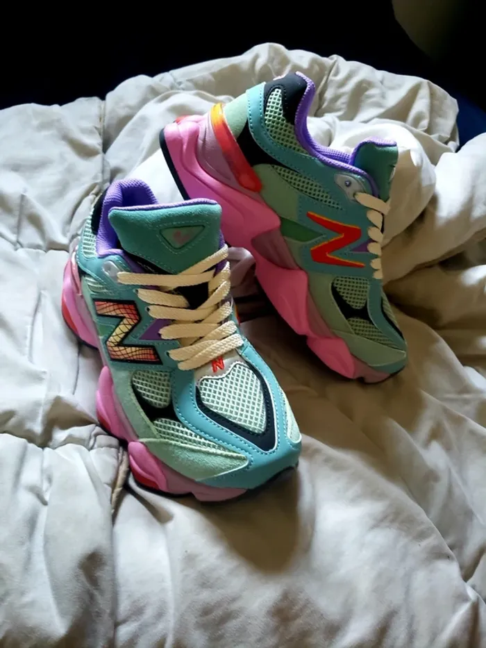New Balance 9060 warped multi-color taille 37 neuf - photo numéro 2