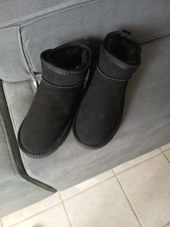 Paire de bottines noires chaude neuves T40