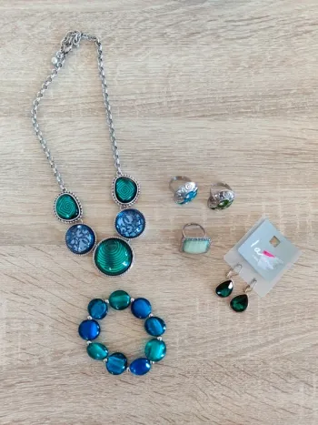 Ensemble de bijoux fantaisie