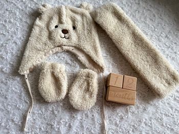 Ensemble bonnet + moufles + cache nez 12 mois